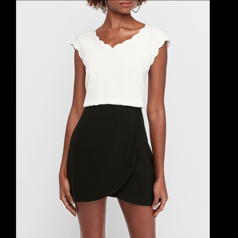 Express white short sleeve blouse small